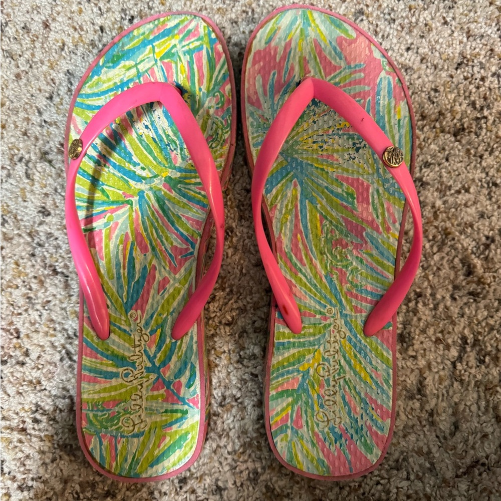 Lilly Pulitzer flip flops size 7/8